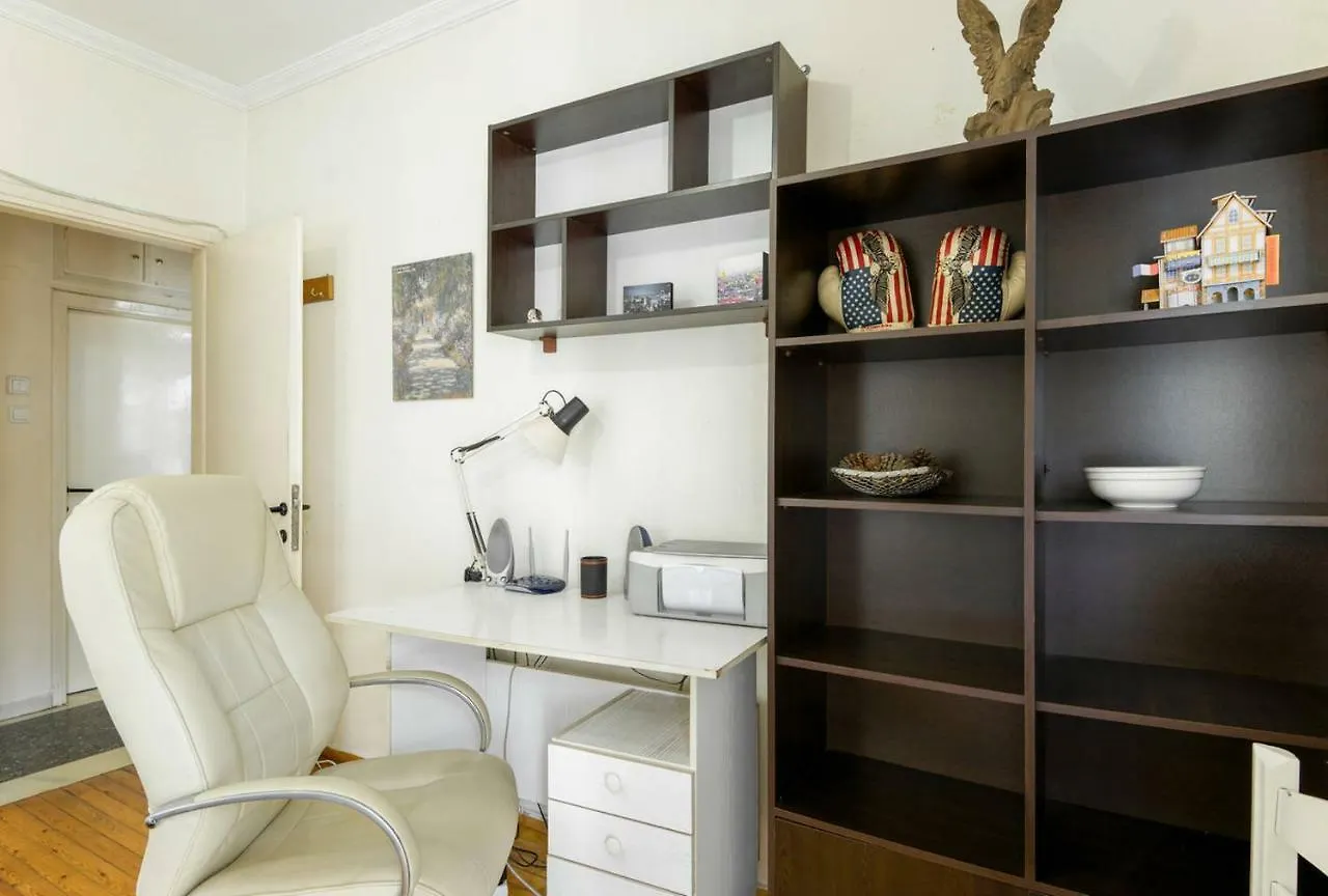 Cozy And Bright Apartment In The Heart Of The City Thessaloniki